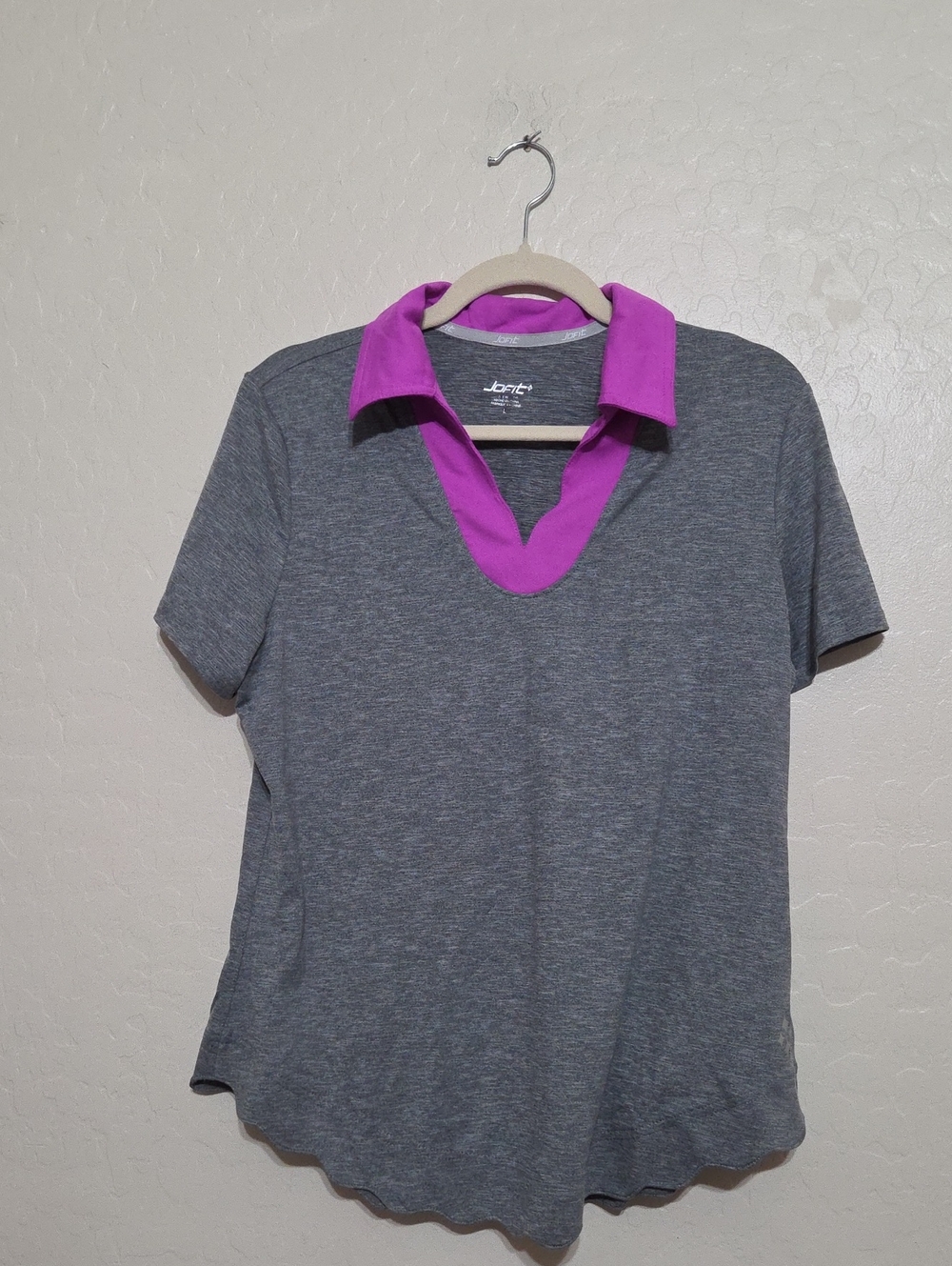 Jofit Gray Scallop Short Sleeve Polo Tee with Purple Scallop Collar